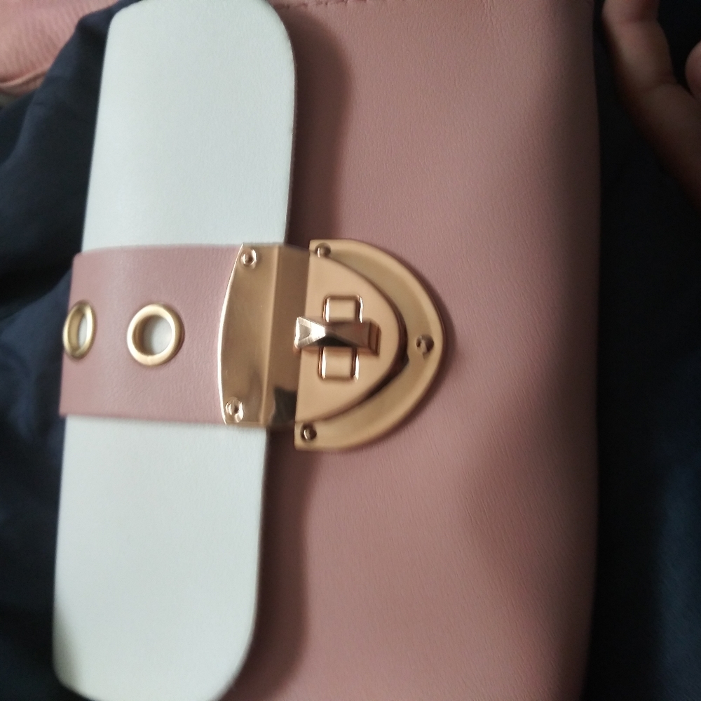 Shoulder bag